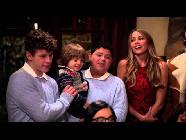 Modern Family - Alex Sings Silent Night