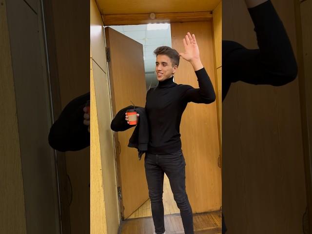Всегда есть такой работник, который постоянно опаздывает #препод #универ #юмор #студенты