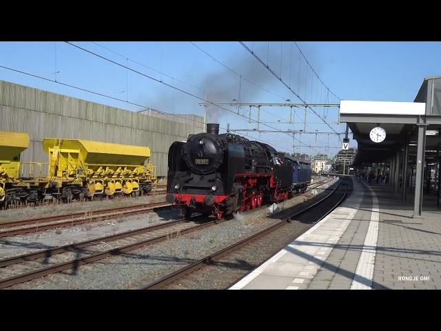 VSM 50307 vertrekt met toeter concert uit station Zutphen!