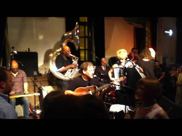 Hazmat Modine - Everybody Loves You