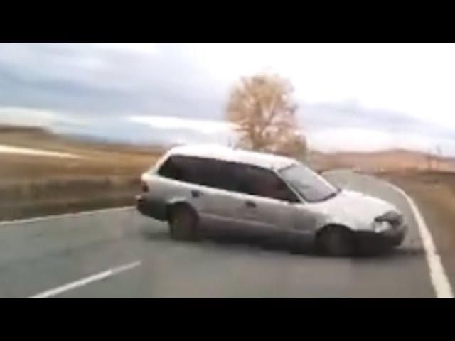 Russia: Honda loses control and collides with Toyota RAV4.