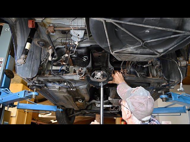 BMW Z3   Rear Axel and Suspension Rebuild   Part 1