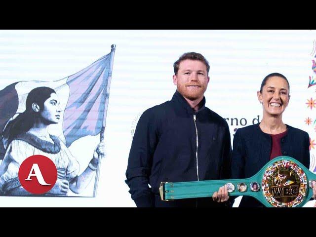 "Canelo" Álvarez aparece en la mañanera con regalo para Sheinbaum