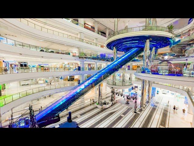 Discover the Future of Shopping at Shenzhen Wanda Plaza: A High-Tech Mall Adventure Awaits!