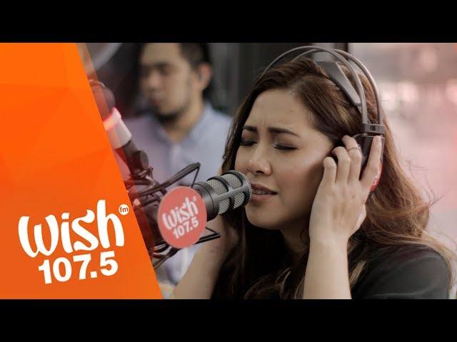 Moira Dela Torre sings "Malaya" LIVE on Wish 107.5 Bus