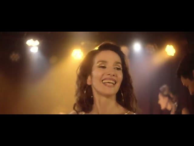 yt5s io Natalia Oreiro y Juan Ingaramo   Me Muero de amor Official Video720p