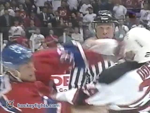 Dave Manson vs Lyle Odelein Apr 17, 1997