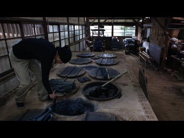 01 KURUME KASURI 久留米絣 - Japanese ikat / Traditional technique (hand weaving, natural indigo dye)