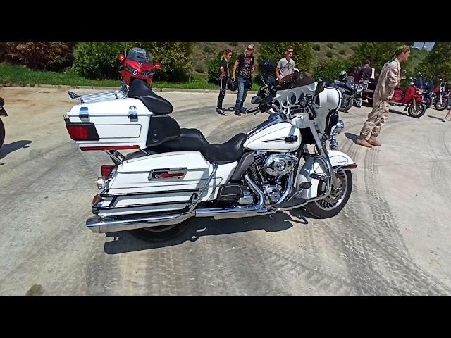 HARLEY-DAVIDSON ELECTRA GLIDE, 2013 года. "Белый Лебедь".