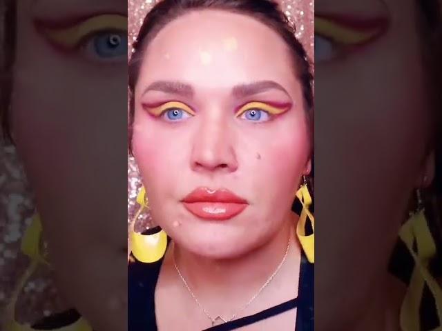 #makeup #bananafetishpalette #testingnewmakeup #euphoria #yellowmakeup #jeffreestarcosmetics