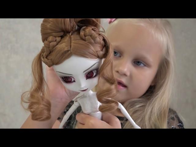 Alice received a PARCEL with a VAMPIRE !!! Kamilla Pullip doll vampire Barbie bit