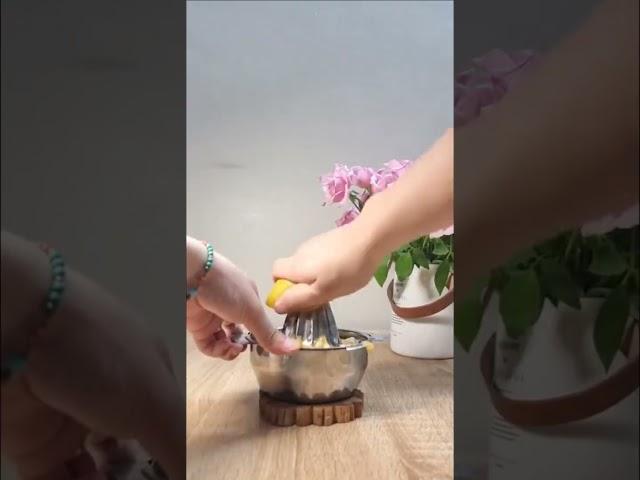 Easy orange squeezy - 3 and a half oranges