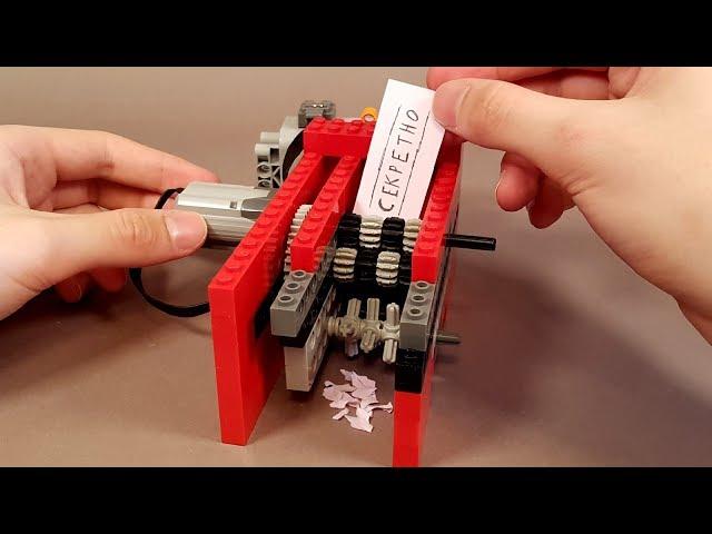 Shredding Paper with Lego Gears Machine