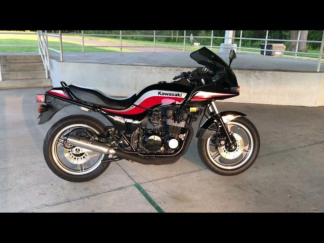 1984 Kawasaki GPZ750 walk-around and start up