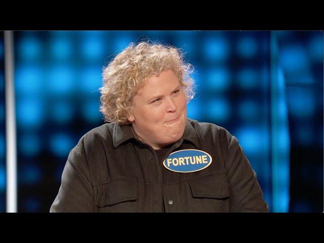 Fortune Feimster Knows What She's Doing - Celebrity Family Feud