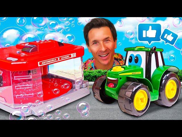 Johnny le tracteur construit une grande station de lavage  Vidéo avec voitures pour garçons