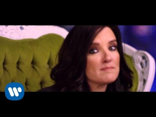 Brandy Clark - Girl Next Door [Official Music Video'