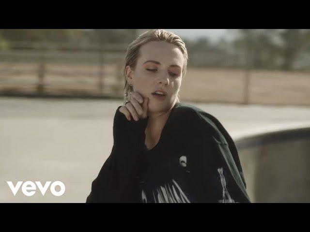 MØ - Blur (Official Video) ft. Foster The People