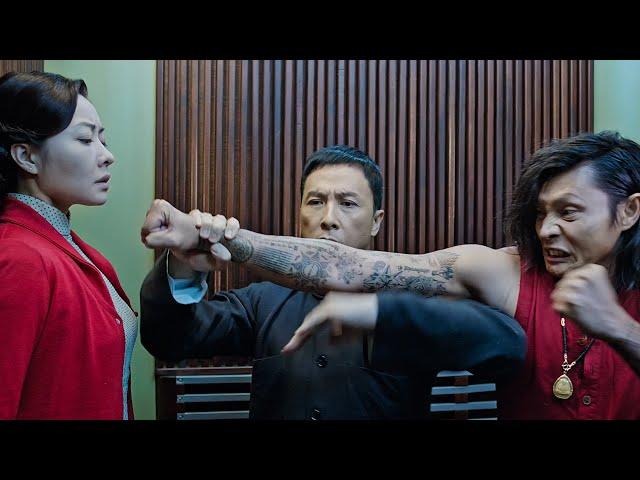 Ip Man Protects Beloved Wife from Harm by the Killer