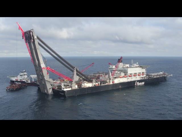 Jacket removal by Allseas' Pioneering Spirit - Ninian Northern