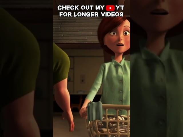 ELASTIGIRL PINCHES MR INCREDIBLE  ADULT JOKE IN THE INCREDIBLES #theincredibles #pixar #shorts