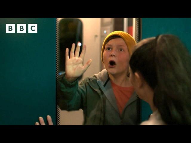 Terrified young boy gets trapped on runaway train | Nightsleeper - BBC