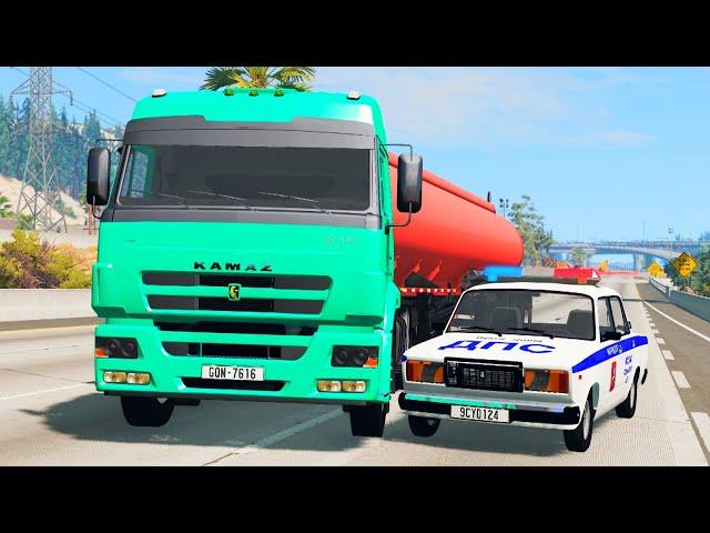 Полицейская погоня за КамАЗом Бензовозом и УАЗиком - Игра про машины BeamNG.Drive