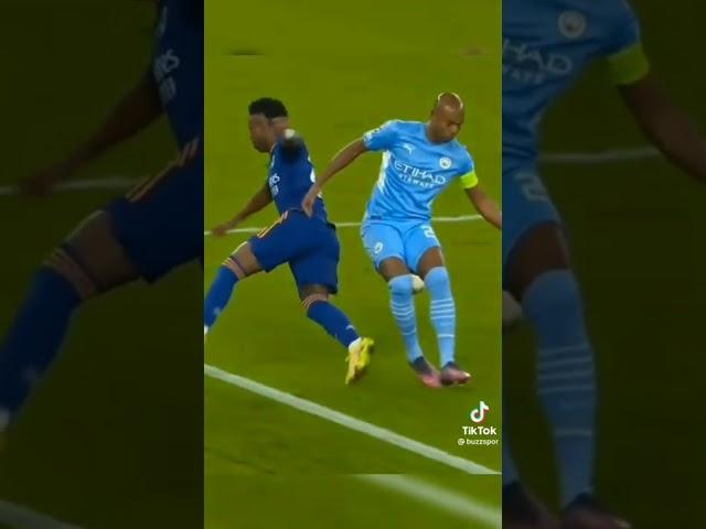 Vinicuis jr vs Fernandinho    Subscribe