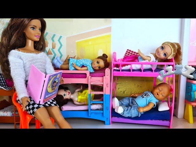 I GOT INTO KINDERGARTEN AND STAYED Katya and Max are a cheerful family! Funny Barbie Dolls