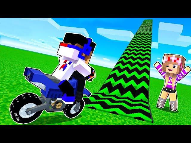 HUGE TRAMPPOLINE NOOB vs PRO TRAMPPOLINE in Minecraft! GIRL VIDEO TROLLING MINECRAFT BATTLE