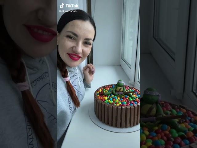 ТОРТ С КИТ КАТ/CAKE WITH KIT KAT!