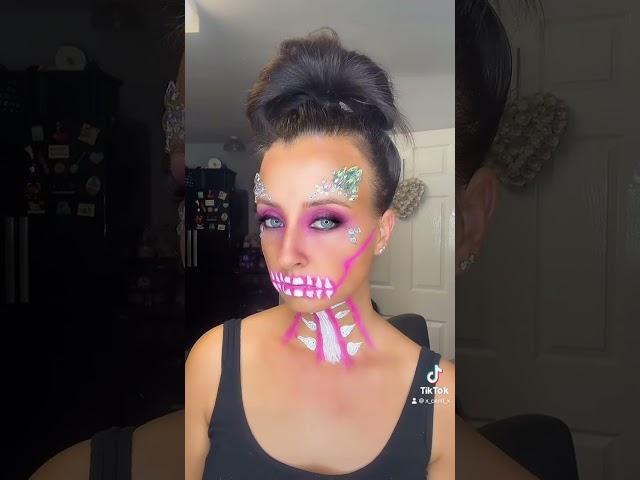 Tik tok Halloween transition #halloween #tiktok #halloweenmakeuplook #skeleton