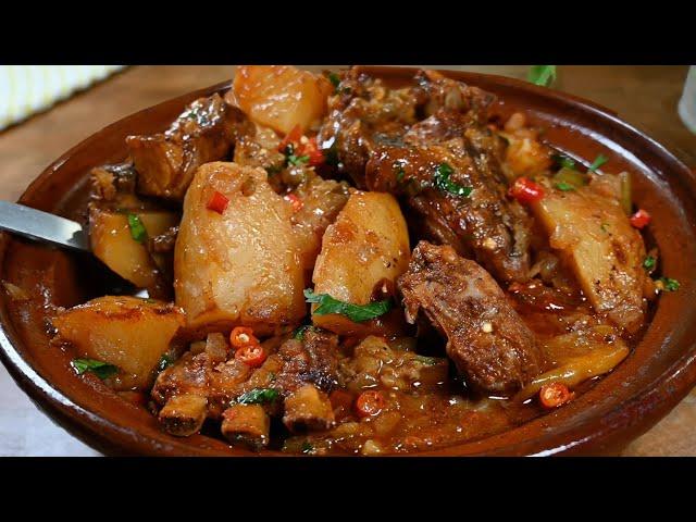 Cooking Delicious Lamb Tajine with caramelized onions! So Easy!