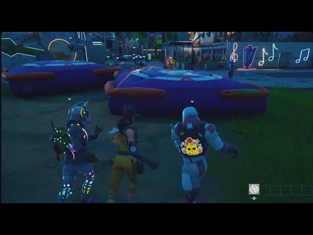 Perfect Timing Old Rare Emotes in Party Royale!