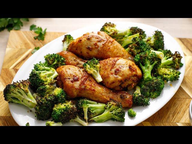 Keto Chicken Drumsticks & Broccoli [Easy Air Fryer Recipe]