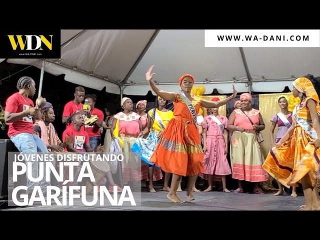 Jóvenes garífunas bailando Punta #honduras #garifuna