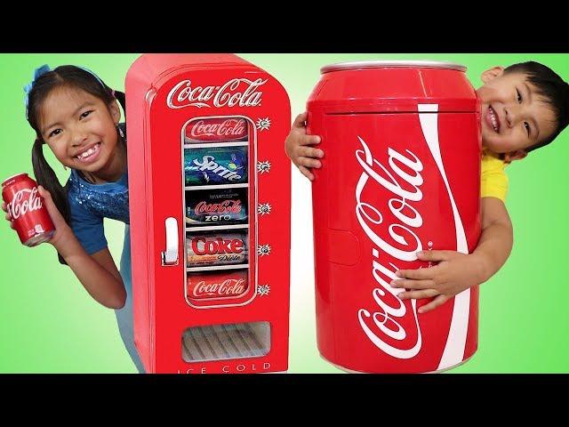 Wendy & Liam Pretend Play w/ Giant Coca Cola Vending Machine & Kid Refrigerator Toy