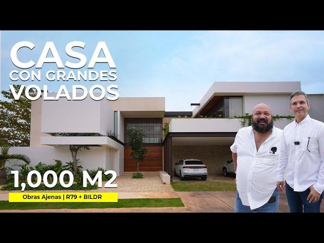 CASA CON IMPRESIONANTES VOLADOS Y JARDINES INTERNOS | Obras Ajenas | R79 + BILDR