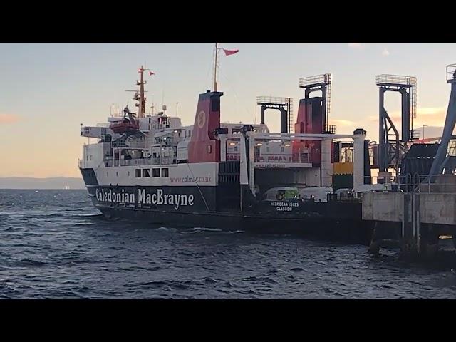 MV Hebridean Isles arriving at Brodick Arran‎@davetheraverovingtherock