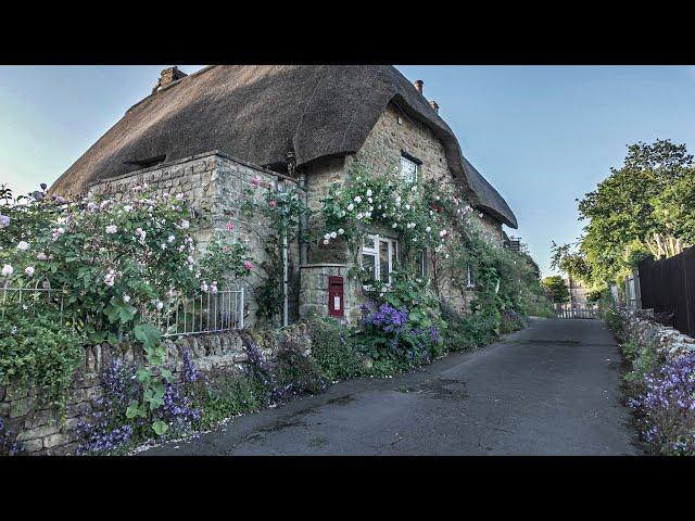 Savour the Serenity of an Early Morning Walk in the Cotswold Village of Ebrington || ENGLAND