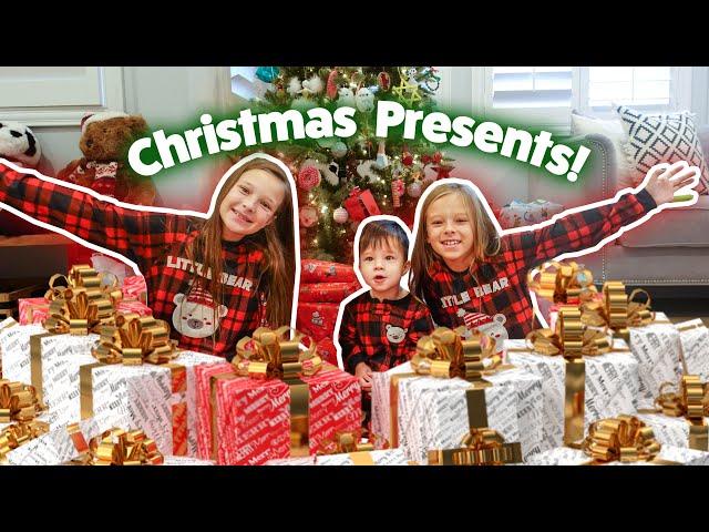 The Johnson Fam 2021 Christmas Morning Special! (Opening Presents)