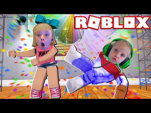 Танцевальный БАТТЛ в РОБЛОКС с  Николь VS Алиса / DANCE OFF Roblox