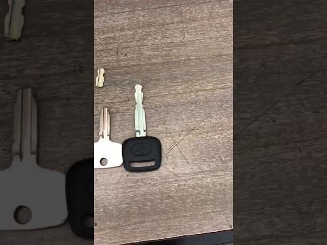 How to fix a broken Toyota car key