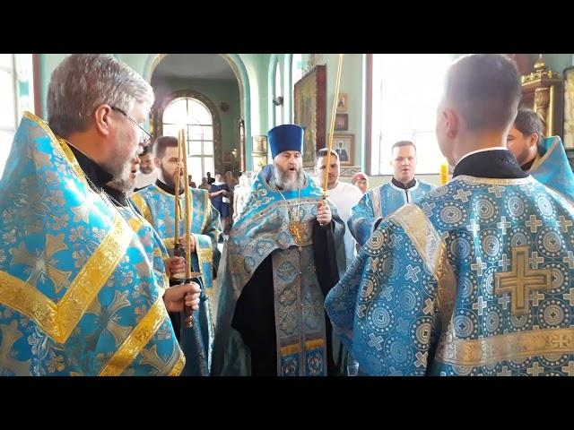 Величание Божией Матери пред иконой Ея, именуемой Умиление