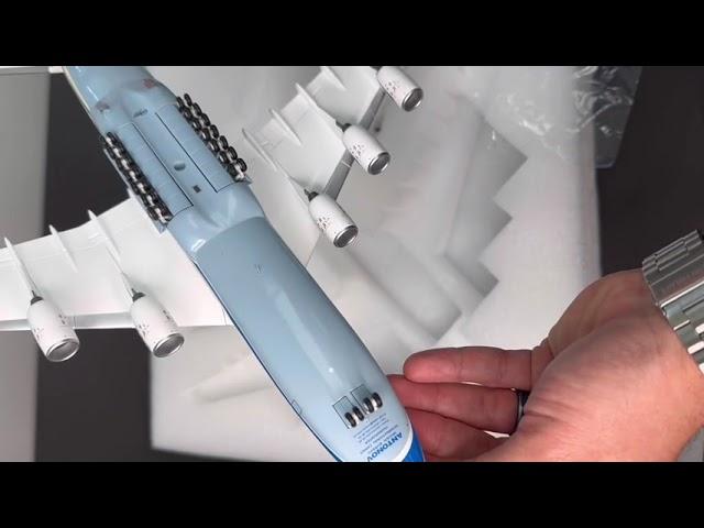 Unboxing the massive AN-225 Mriya! This is the first ever diecast model made of the Antonov 225.