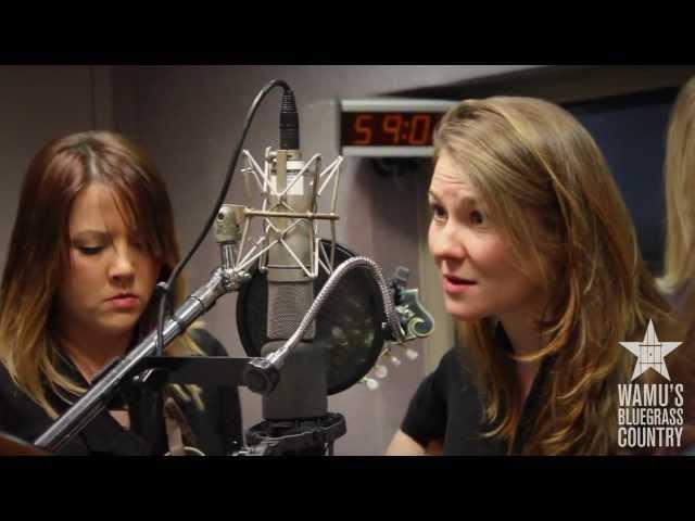 Della Mae - Paper Prince [Live at WAMU's Bluegrass Country]