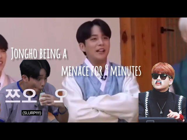 Jongho being a menace for 9 minutes #jongho #ateez #kpop #atiny @babybearjongho