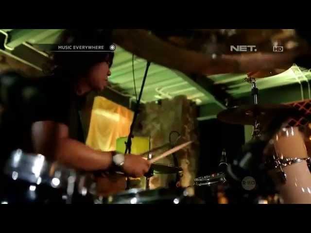 Once Mekel (w/ Band Once Mekel) - Dealova [Music Everywhere NET TV]