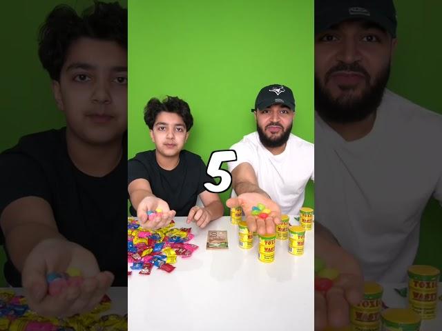 Warheads Vs Toxic Waste Challenge! (WHO CAN EAT THE MOST IN ONE BITE?)