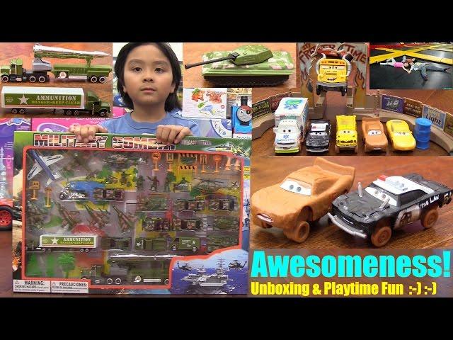 Disney CARS 3 Smash & Crash Derby Playset, Toy Soldiers, Military Toy Vehicles and Trampoline Jump